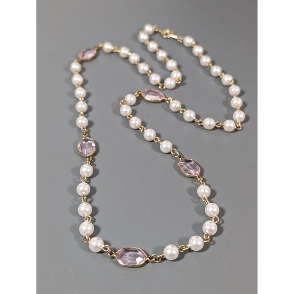 Vintage White Faux Pearl Pink Bezel Beaded Necklace Classic 22 inch - Picture 1 of 9